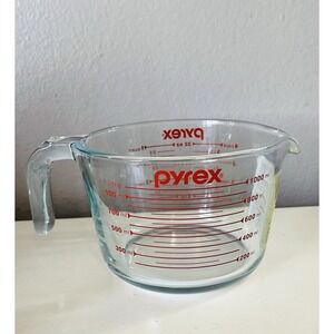 Pyrex‎ 4 Cup Measuring Cup, 32 Oz Glass, Clear, Red